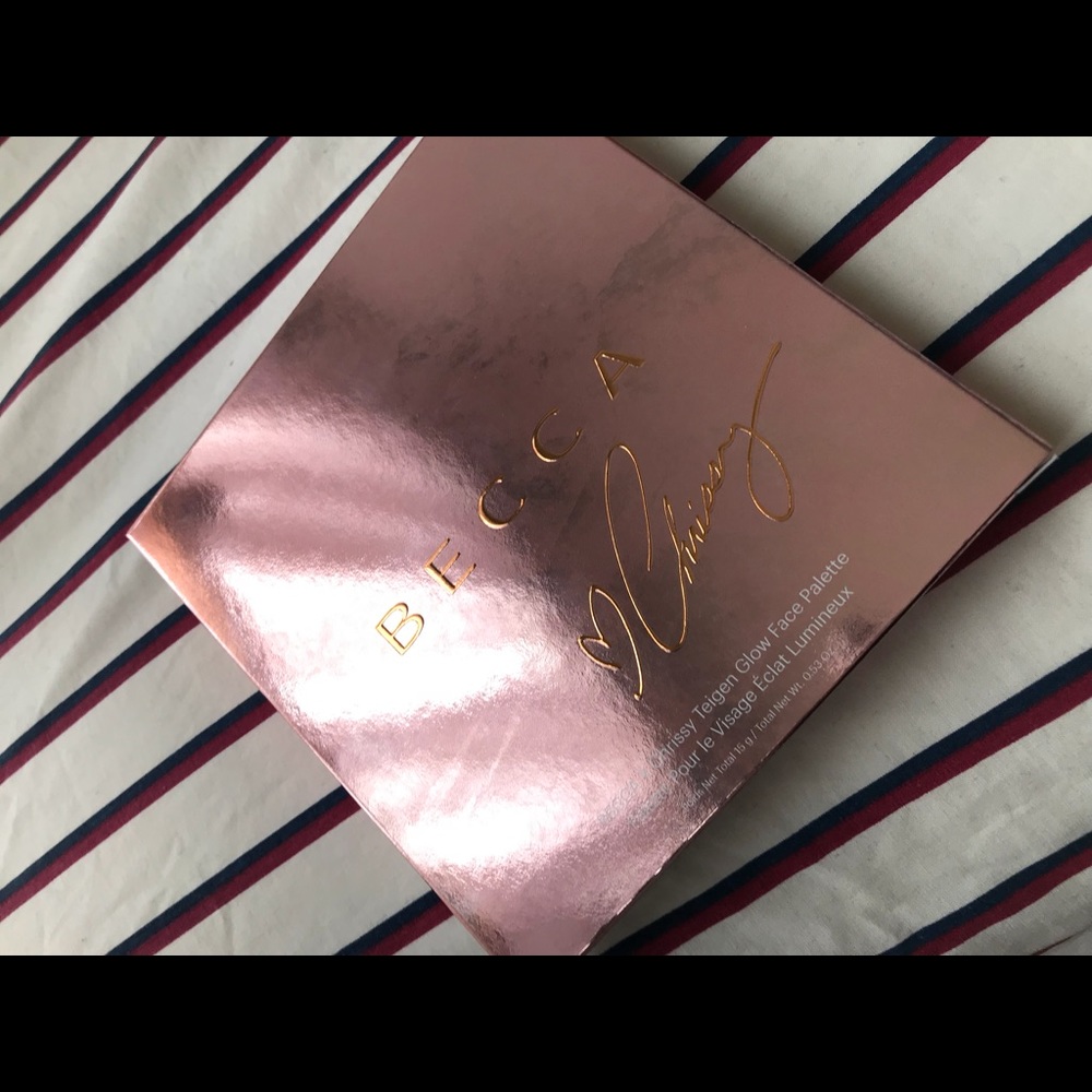 Becca x Chrissy Teigen palette